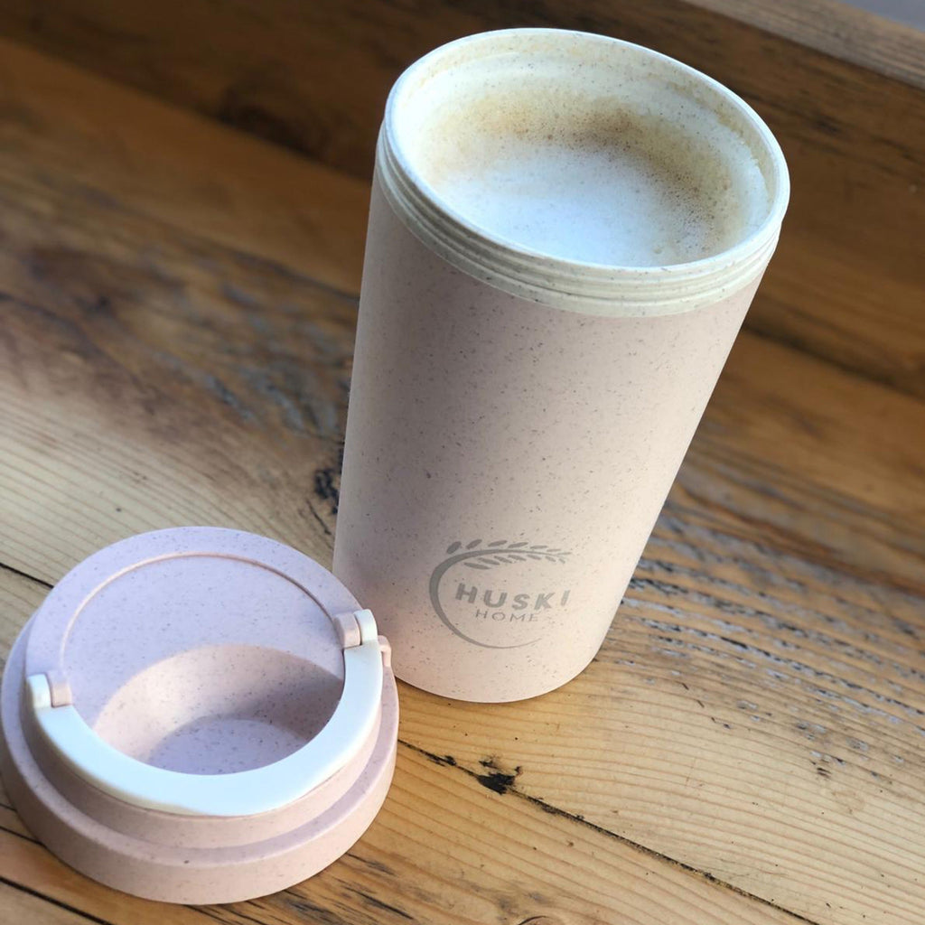 double walled travel mug for holding hot & cold drinks